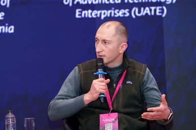 ԱՏՁՄ տնօրենը խոսում է պանելային քննարկման ժամանակ